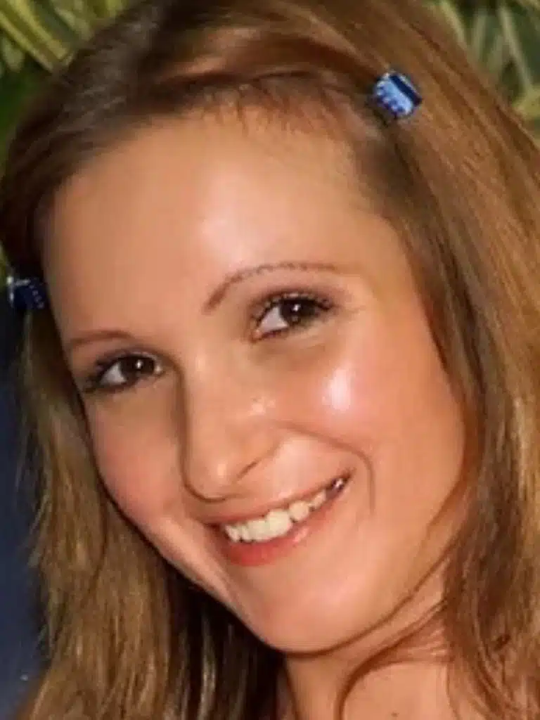 Angela Winter Biography: Wiki, Age, Career, Height, Weight, Boyfriend, Net Worth & More